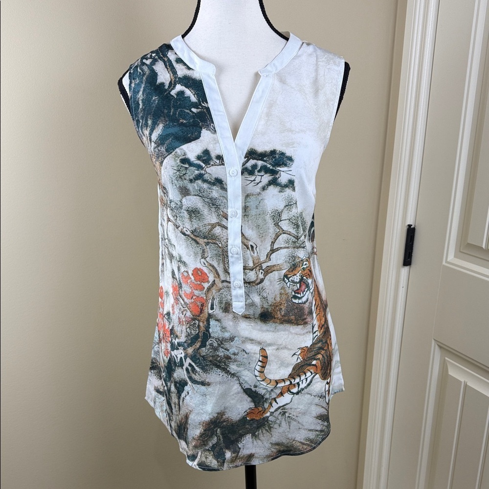 Le Chateau Tiger Print Sleeveless Blouse Top - White and Orange Women's Size M